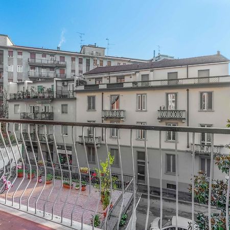 Bo13 -Crescenzago- Bright - Wifi - Elegant Apartment Milan Bagian luar foto