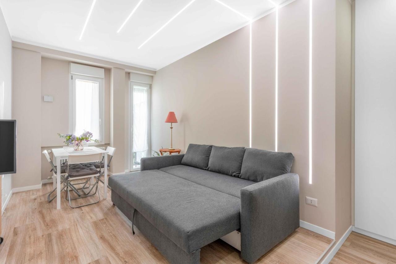 Bo13 -Crescenzago- Bright - Wifi - Elegant Apartment Milan Bagian luar foto