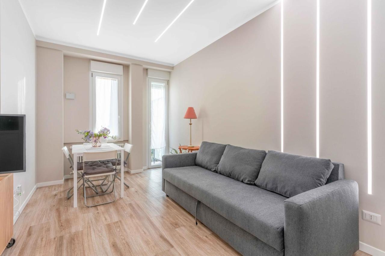 Bo13 -Crescenzago- Bright - Wifi - Elegant Apartment Milan Bagian luar foto